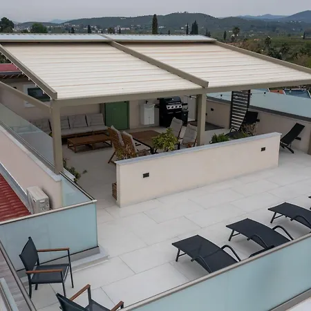 Apartment Deluxe 3, With Rooftop Terrace And Breathtaking Views